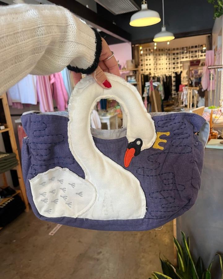 Vintage Swan Bag